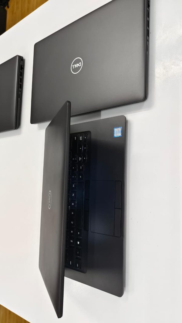 DELL Latitude 5400 Core i5 8th 8GB RAM 256GB RAM Refurbished Laptop - Image 3